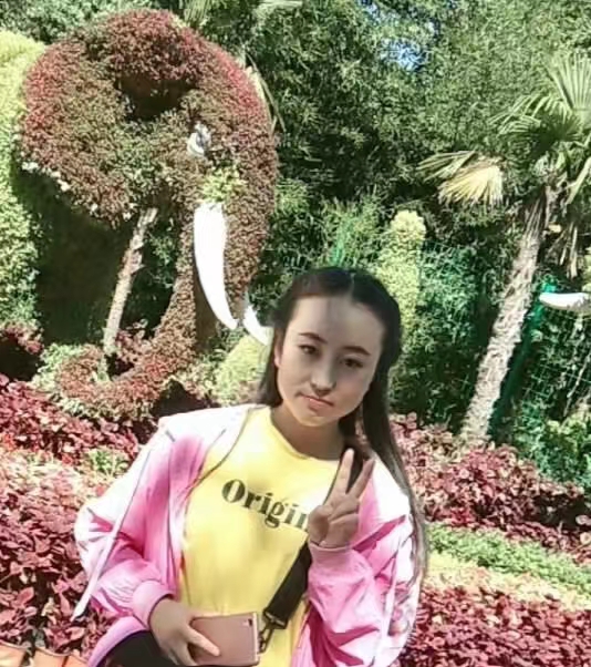 張悅.jpg